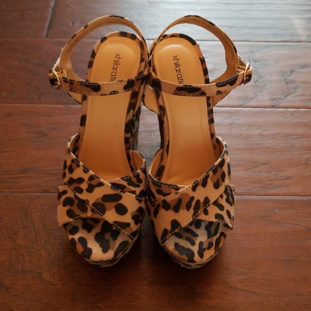 Size 5.5 Women's Leopard Print Wedges